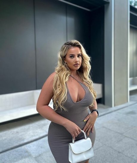 LAURA GOLD sex model photo