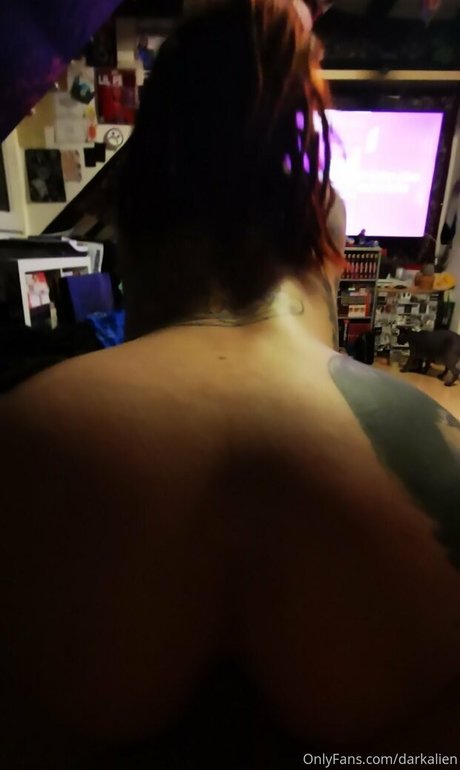 Imali3n star erotic image