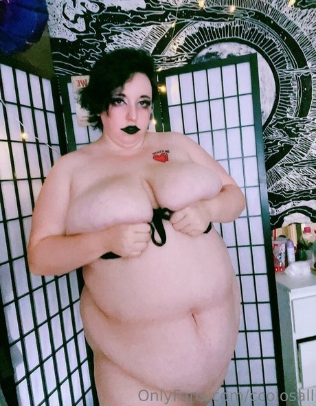 ccolosall star nude image