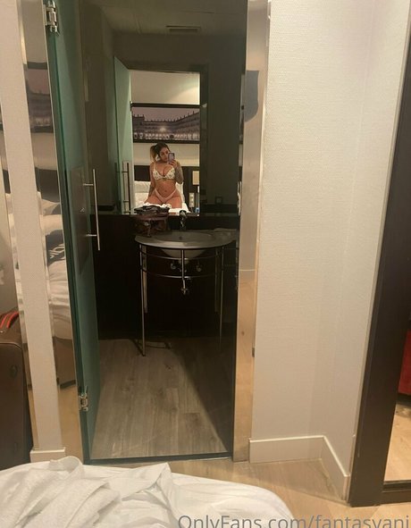 fantasyani pornstar naked image