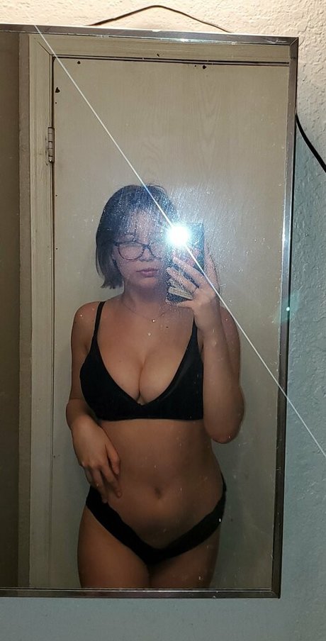 mykenzieren pornstar pic
