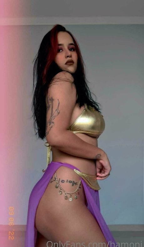 hamoni naked model photos