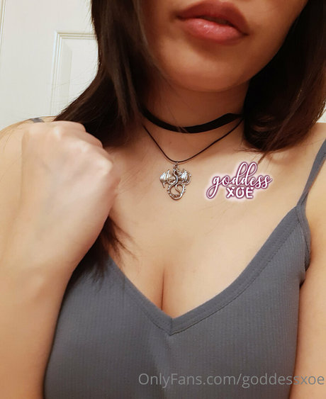 goddessxoe erotic star picture