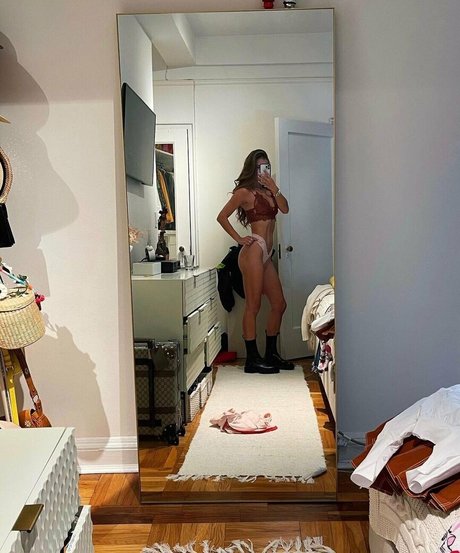 Nina Adgal hot model pictures