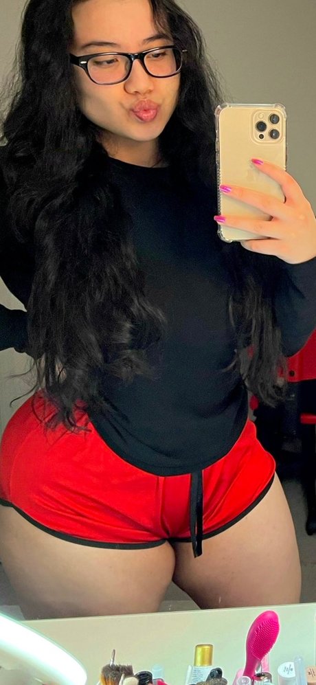 iokalissa beautiful pornstar pics