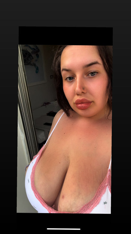 Destiny valentina top model picture