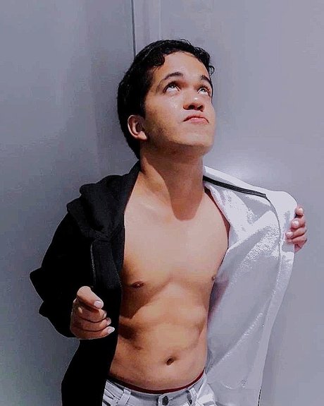 Peque oCojudo pornstar erotic archive