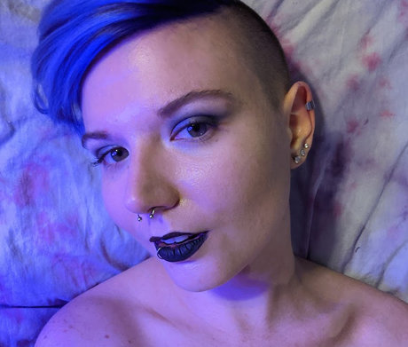 Pixie Rebelle pretty actress image