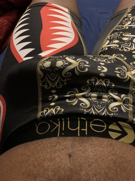PussyThroatExperience naked star photo