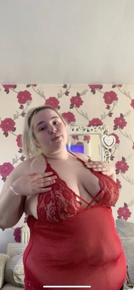 Primrose nudes model img