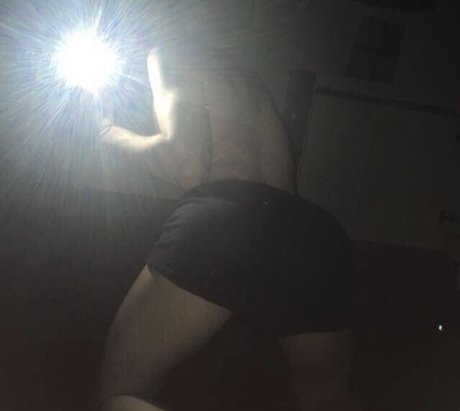 Richardbby model naked galleries