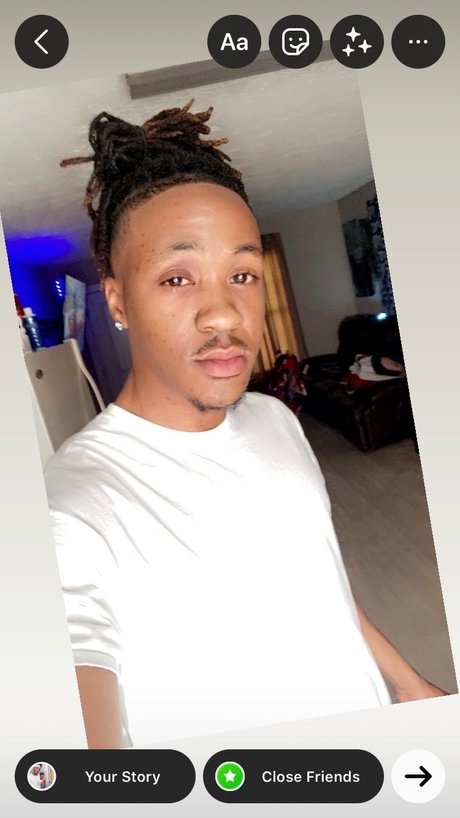 LilSmoke adult model pictures