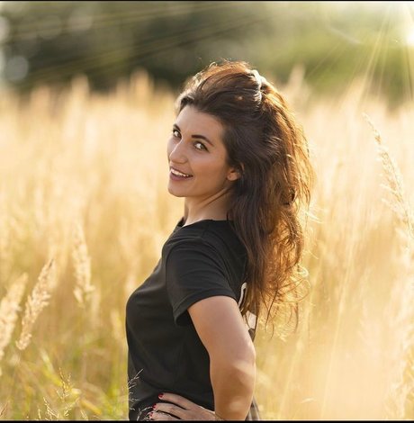 Marie Dobrovoln xxx model photo