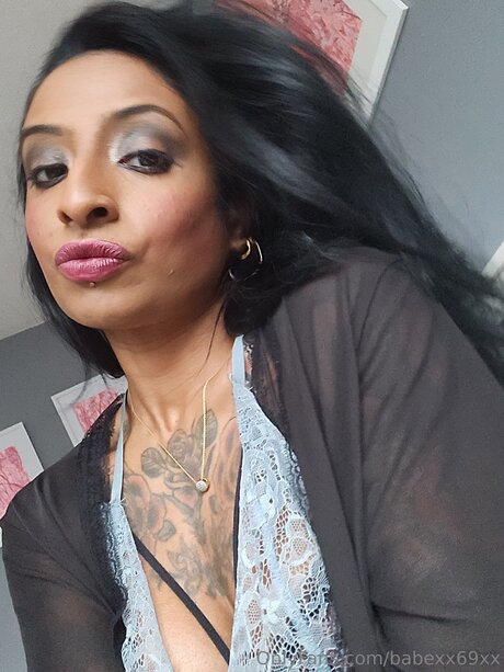 BabeXX69XX nice actress pics