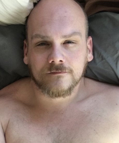 Steve The Bear Bare pornstar free photo