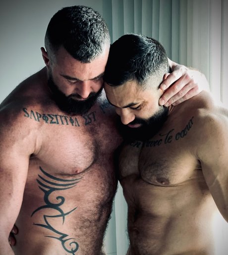 Matt and Asen Musclebears pornstar xxx gallery