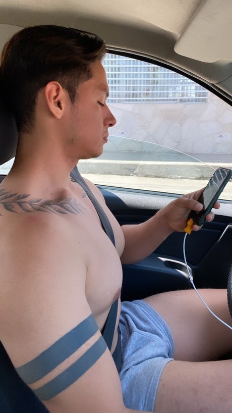 MaxxxDylan pornstar xxx pics