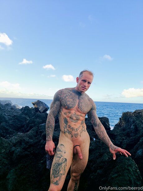 Brandon Blye naked actress image