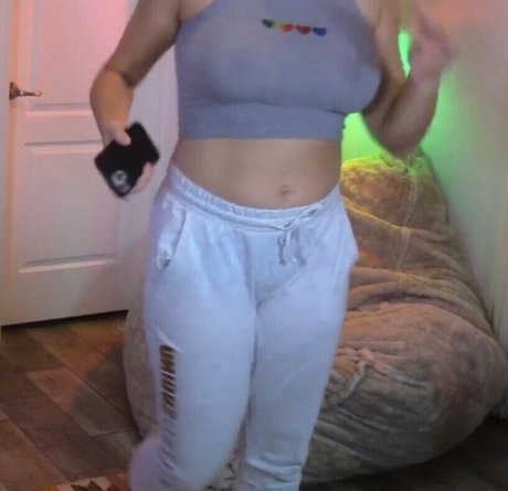 HayliNic free pornstar picture