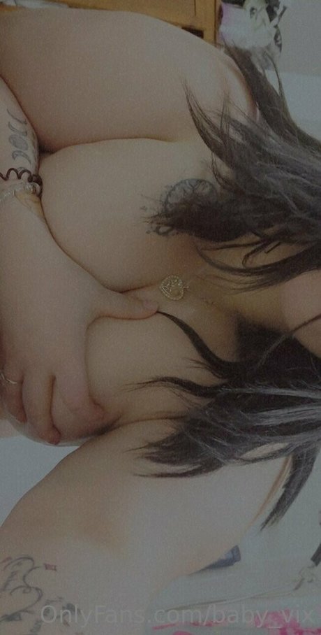 baby vix top profile image