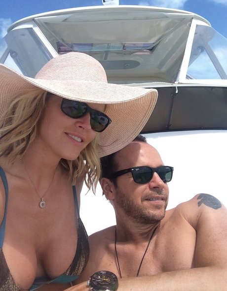 Jenny McCarthy art star pictures
