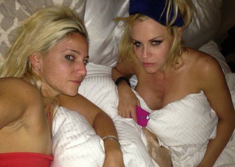 Jenny McCarthy pornstar sexy pictures