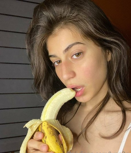 lynn2q hot actress archive