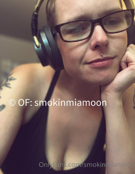smokinmiamoon sexy pornstar picture