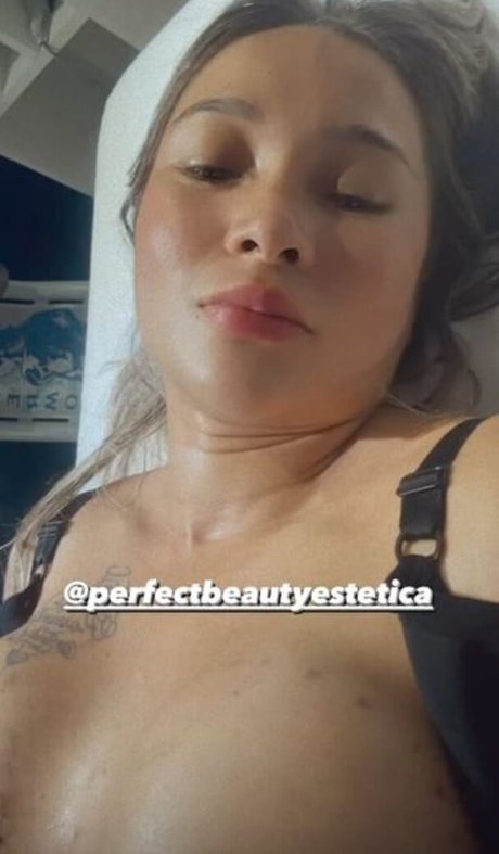 Andreia Gadelha art model galleries