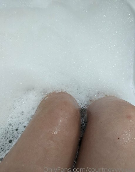 Courtneyyyyxox model sexy img