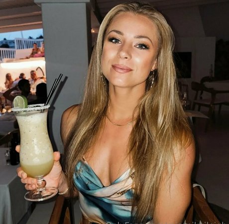missnikkileigh beautiful star photos