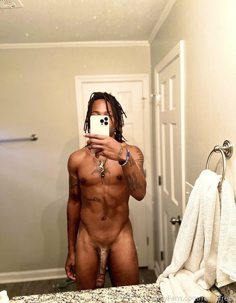 reqthfreak star naked pics
