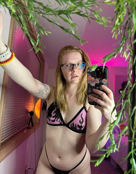 roxyredheadxoxo art star photo