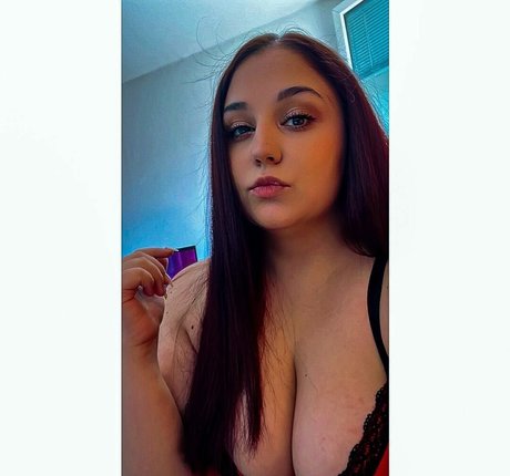 little  satan  lady sex model photo