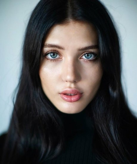 Alina Enero sexy star pics