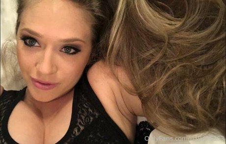 kagneylinn sexy pornstar picture