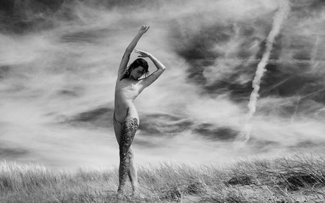 poly luna model beautiful photos