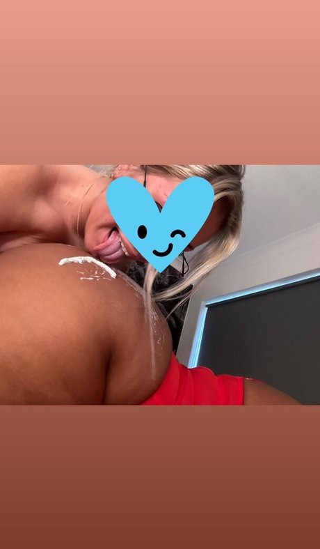 Shahira Miah hot pornstar galleries