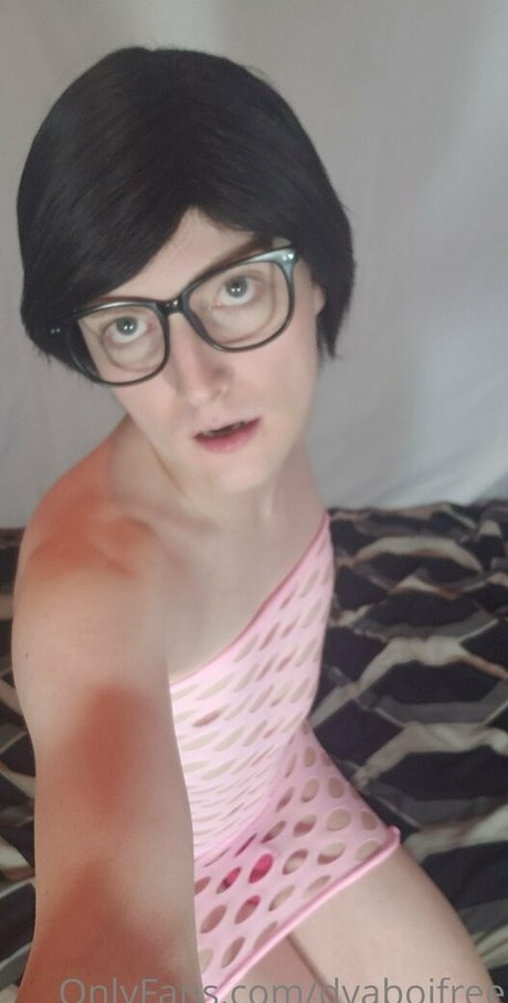 dvaboifree star nude picture