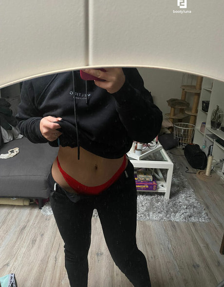 BootyLunaa profile image