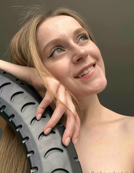 kateorkatrin art model galleries