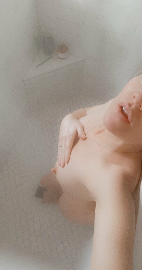 nevamore naked pornstar gallery