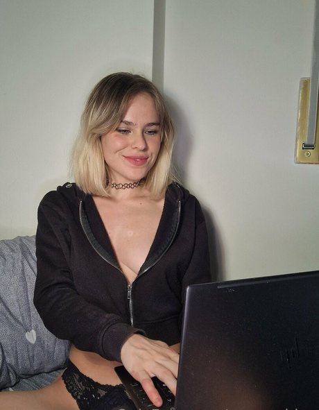 emmachloee xxx pornstar pictures