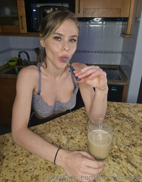 emmachloee pornstar naked img