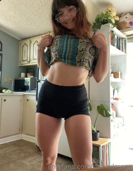 stonedmoon perfect model pic