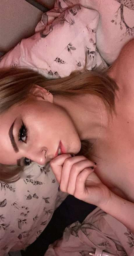freeryliepink porn actress photos