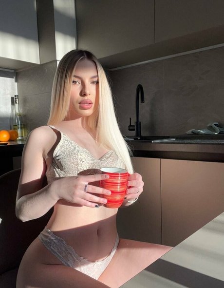 abellamurr model sexy pic