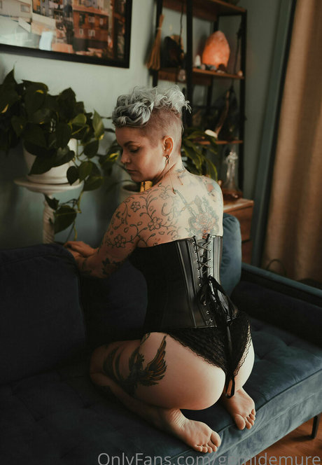 gemidemure pornstar adult img