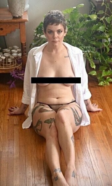 gemidemure naked pornstar photo
