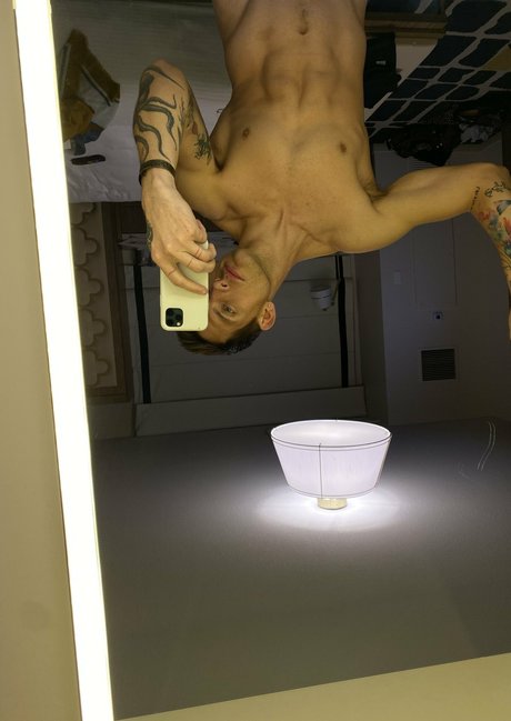 taytehanson star photo